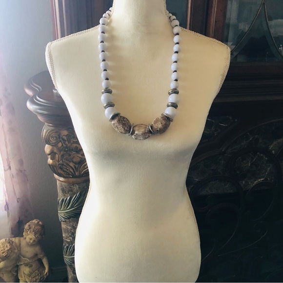 Handcrafted repurpose mixed material chunky bead necklace - Picture 5 of 9